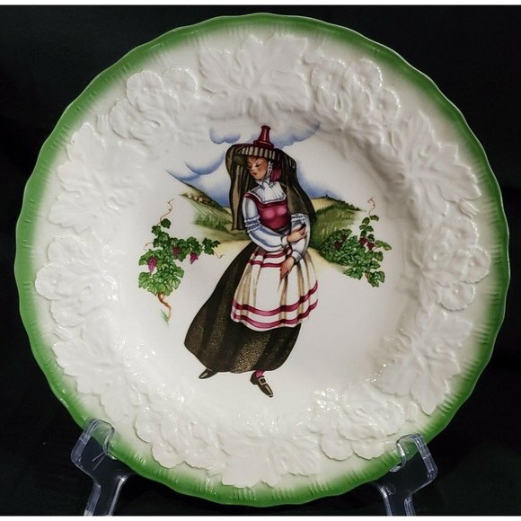 Alfred Meakin 18th French Costumes GRAPE PICKERS OF BURGUNDY 9" PLATE wine decor - Picture 1 of 5